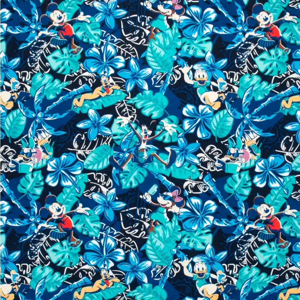 Mickey Mouse and Friends Waterproof Backing Summer Fun Beach Throw